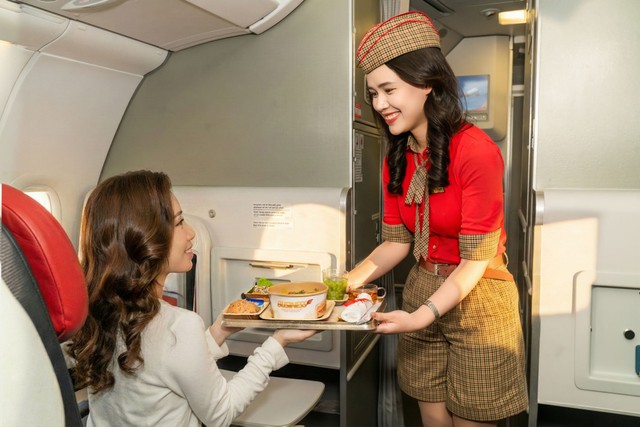 Trong sáu tháng đầu năm, Vietjet tiếp tục được các tổ chức quốc tế ghi nhận về an toàn, chất lượng dịch vụ, môi trường làm việc và phát triển bền vững Trong sáu tháng đầu năm, Vietjet tiếp tục được các tổ chức quốc tế ghi nhận về an toàn, chất lượng dịch vụ, môi trường làm việc và phát triển bền vững