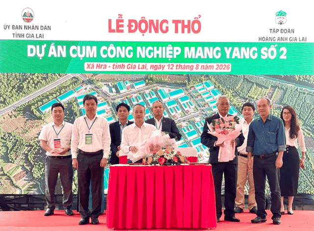 Ngày 12/8/2026, Công ty cổ phần Hoàng Anh Gia Lai tổ chức Lễ động thổ Cụm Công nghiệp Mang Yang số 2. Khi đi vào hoạt động, dự án góp phần thúc đẩy phát triển kinh tế - xã hội của địa phương. Nguồn: HAGL.