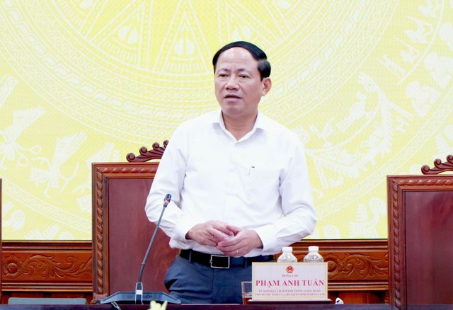 Ông Phạm Anh Tuấn, Chủ tịch UBND tỉnh Gia Lai yêu cầu tập trung cải cách thủ tục hành chính, rà soát, cắt giảm các khâu trung gian, quy trình không cần thiết; rút ngắn thực chất thời gian giải quyết hồ sơ, nhất là trong các lĩnh vực đầu tư, đất đai, xây dựng, tài chính và môi trường.