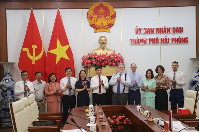 Ông Hoàng Minh Cường, Phó Chủ tịch UBND TP. Hải Phòng chủ trì buổi tiếp và làm việc Đoàn công tác Bộ Ngoại giao Liên bang Nga đến thăm và làm việc tại Hải Phòng tháng 4/2026. Ông Hoàng Minh Cường, Phó Chủ tịch UBND TP. Hải Phòng chủ trì buổi tiếp và làm việc Đoàn công tác Bộ Ngoại giao Liên bang Nga đến thăm và làm việc tại Hải Phòng tháng 4/2026.