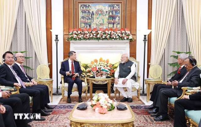 Thủ tướng Lê Minh Hưng hội đàm với Thủ tướng Cộng hòa Ấn Độ Narendra Modi. (Ảnh: Dương Giang/TTXVN)