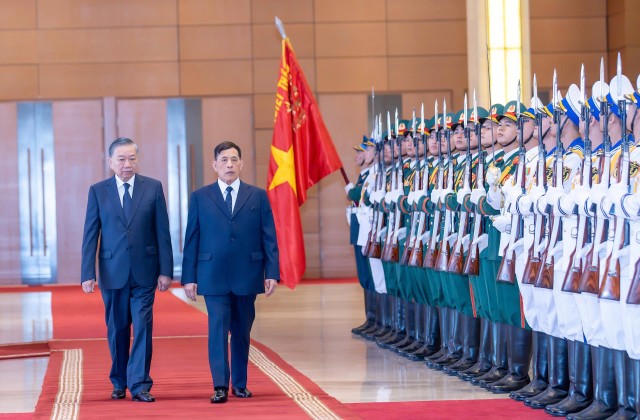 Tổng Bí thư, Chủ tịch nước Tô Lâm chủ trì Lễ đón Nhà vua Vương quốc Thái Lan và Hoàng hậu.