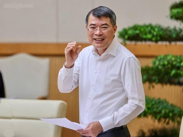 Về dự án Luật Nhà ở (sửa đổi), Thủ tướng giao Bộ Xây dựng rà soát bảo đảm thể chế hóa đầy đủ chủ trương của Đảng; cầu thị lắng nghe các ý kiến người dân, doanh nghiệp. Ảnh: chinhphu.vn/