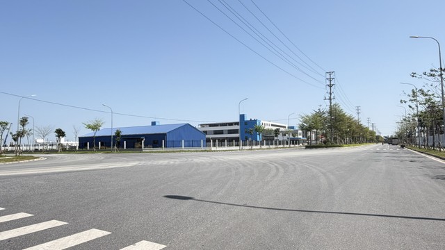 Hạ tầng Khu công nghiệp số 5 tại tỉnh Hưng Yên được đầu tư đồng bộ, tiếp tục thu hút các dự án đầu tư vào sản xuất. Ảnh: Quỳnh Nga
