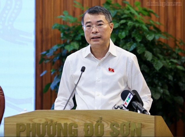 Thủ tướng Lê Minh Hưng phát biểu tại cuộc tiếp xúc cử tri - Ảnh: chinhphu.vn