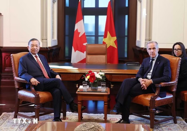 Tổng Bí thư, Chủ tịch nước Tô Lâm gặp hẹp Thủ tướng Canada Mark Carney. (Ảnh: Thống Nhất/TTXVN) Tổng Bí thư, Chủ tịch nước Tô Lâm gặp hẹp Thủ tướng Canada Mark Carney. (Ảnh: Thống Nhất/TTXVN)