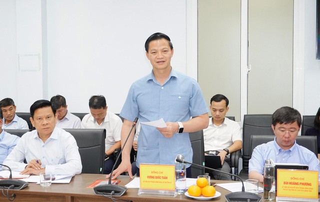 Bí thư Tỉnh ủy Quảng Trị Vương Quốc Tuấn phát biểu kết luận tại buổi làm việc. Ảnh: Mỹ Hạnh - Trường Nhật