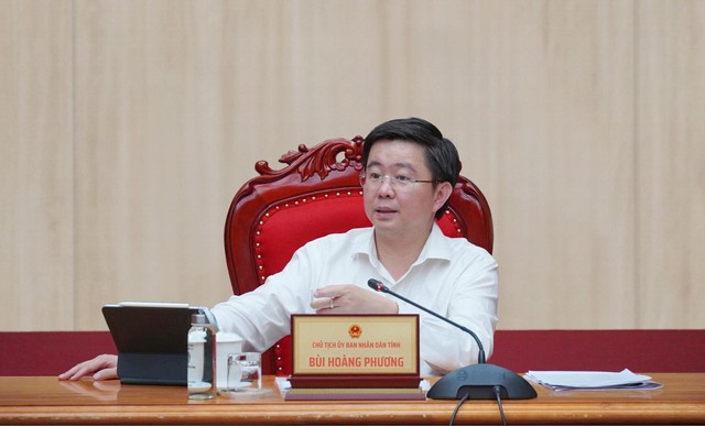 Chủ tịch UBND tỉnh Quảng Trị Bùi Hoàng Phương yêu cầu tập trung thu hút và ưu tiên nguồn lực cho các lĩnh vực có trọng tâm, trọng điểm. Ảnh: Mai Anh Chủ tịch UBND tỉnh Quảng Trị Bùi Hoàng Phương yêu cầu tập trung thu hút và ưu tiên nguồn lực cho các lĩnh vực có trọng tâm, trọng điểm. Ảnh: Mai Anh