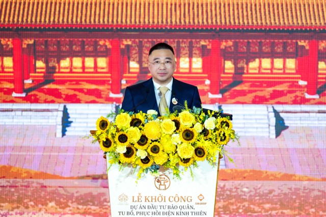 Ông Trần Minh Sơn, Thành viên Hội đồng sáng lập Tập đoàn Sun Group phát biểu tại buổi lễ. Ông Trần Minh Sơn, Thành viên Hội đồng sáng lập Tập đoàn Sun Group phát biểu tại buổi lễ.