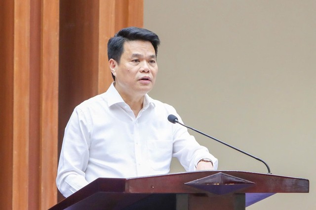 Ông Lê Ngọc Châu, Bí thư Thành ủy Hải Phòng phát biểu tại Hội nghị Ông Lê Ngọc Châu, Bí thư Thành ủy Hải Phòng phát biểu tại Hội nghị