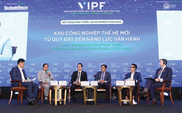 Các chuyên gia thảo luận về xu hướng dịch chuyển dòng vốn FDI và yêu cầu nâng cấp năng lực vận hành của khu công nghiệp thế hệ mới tại VIPF 2026 Các chuyên gia thảo luận về xu hướng dịch chuyển dòng vốn FDI và yêu cầu nâng cấp năng lực vận hành của khu công nghiệp thế hệ mới tại VIPF 2026