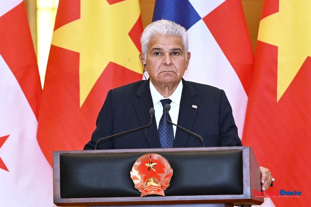 Tổng thống Panama phát biểu với báo chí sau hội đàm.
