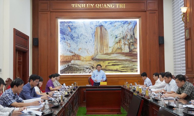 Phó Bí thư Thường trực Tỉnh uỷ Quảng Trị Trần Vũ Khiêm phát biểu chỉ đạo tại buổi làm việc. Ảnh: Đặng Hà Phó Bí thư Thường trực Tỉnh uỷ Quảng Trị Trần Vũ Khiêm phát biểu chỉ đạo tại buổi làm việc. Ảnh: Đặng Hà
