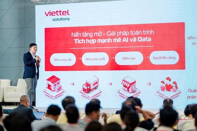 Ông Trần Xuân An chia sẻ về hệ sinh thái số và ứng dụng AI trong sản xuất, phân phối, bán lẻ. Ông Trần Xuân An chia sẻ về hệ sinh thái số và ứng dụng AI trong sản xuất, phân phối, bán lẻ.