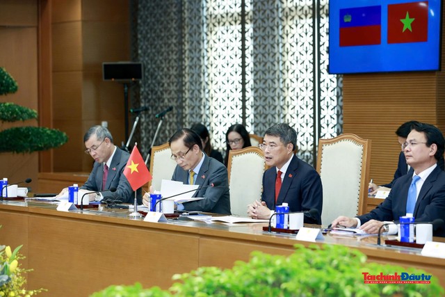 Thủ tướng Chính phủ Lê Minh Hưng phát biểu tại hội đàm. Thủ tướng Chính phủ Lê Minh Hưng phát biểu tại hội đàm.