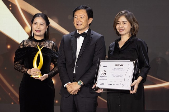 Giải thưởng danh giá lần này tiếp tục là minh chứng cho tầm nhìn chiến lược, năng lực đầu tư phát triển những công trình chất lượng cao của Khải Hoàn Land. Giải thưởng danh giá lần này tiếp tục là minh chứng cho tầm nhìn chiến lược, năng lực đầu tư phát triển những công trình chất lượng cao của Khải Hoàn Land.