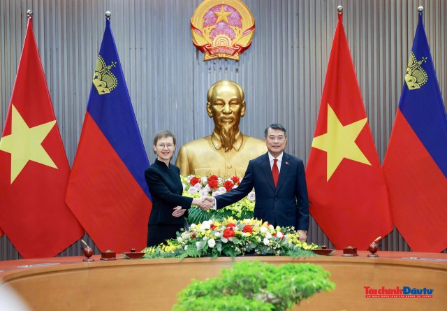 Thủ tướng Lê Minh Hưng chủ trì Lễ đón Thủ tướng Công quốc Liechtenstein Brigitte Haas thăm chính thức Việt Nam Thủ tướng Lê Minh Hưng chủ trì Lễ đón Thủ tướng Công quốc Liechtenstein Brigitte Haas thăm chính thức Việt Nam