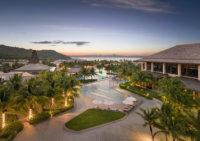 Những hệ thống resort ven biển, biệt thự có hồ bơi riêng nhưng mức giá dễ tiếp cận đã tạo sức cạnh tranh nổi bật cho Phú Quốc. Ảnh: New World Phu Quoc Resort Những hệ thống resort ven biển, biệt thự có hồ bơi riêng nhưng mức giá dễ tiếp cận đã tạo sức cạnh tranh nổi bật cho Phú Quốc. Ảnh: New World Phu Quoc Resort