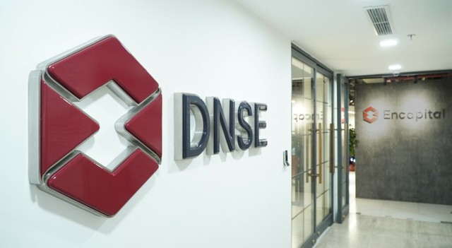 Lũy kế 9 tháng đầu năm 2026, doanh thu hoạt động của DNSE đạt gần 1.303 tỷ đồng, tăng 27% so với cùng kỳ năm trước Lũy kế 9 tháng đầu năm 2026, doanh thu hoạt động của DNSE đạt gần 1.303 tỷ đồng, tăng 27% so với cùng kỳ năm trước