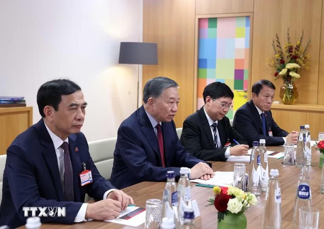 Tổng Bí thư, Chủ tịch nước Tô Lâm phát biểu tại cuộc gặp hẹp Chủ tịch Hội đồng châu Âu Antonio Costa trước hội đàm. (Ảnh: Thống Nhất/TTXVN) Tổng Bí thư, Chủ tịch nước Tô Lâm phát biểu tại cuộc gặp hẹp Chủ tịch Hội đồng châu Âu Antonio Costa trước hội đàm. (Ảnh: Thống Nhất/TTXVN)