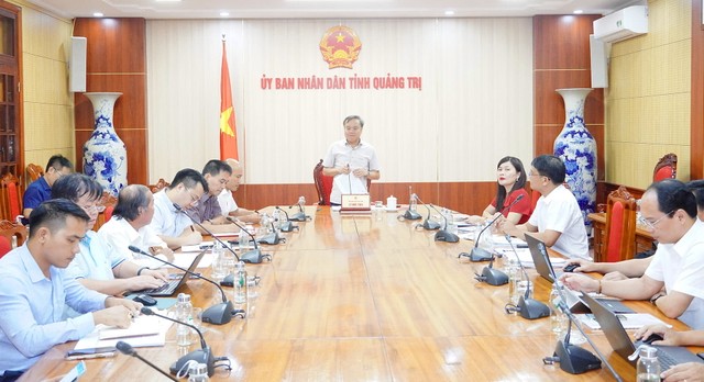 Phó Chủ tịch UBND tỉnh Quảng Trị Lê Đức Tiến chủ trì buổi làm việc. Phó Chủ tịch UBND tỉnh Quảng Trị Lê Đức Tiến chủ trì buổi làm việc.