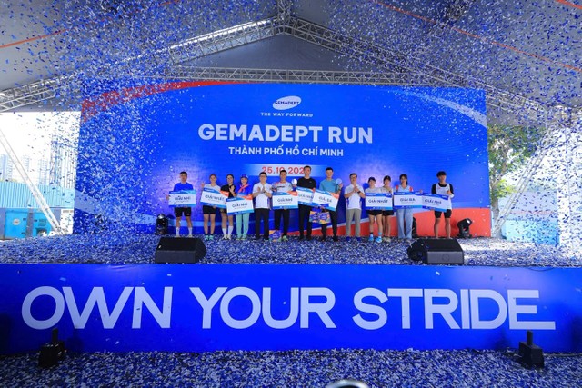 Trao giải cho vận động viên tại Gemadept Run 2026.