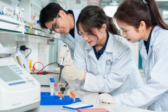 Năm 2026, Đại học Phenikaa công bố đầu tư 80 tỉ đồng cho giáo dục STEM. Năm 2026, Đại học Phenikaa công bố đầu tư 80 tỉ đồng cho giáo dục STEM.
