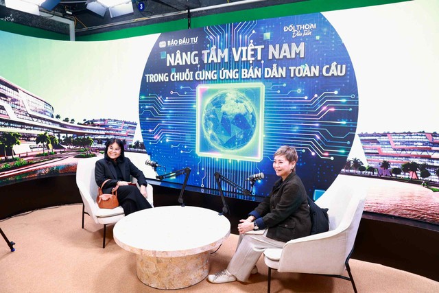 Đại biểu phía Thái Lan tham quan trường quay tại Báo Tài chính - Đầu tư. Đại biểu phía Thái Lan tham quan trường quay tại Báo Tài chính - Đầu tư.
