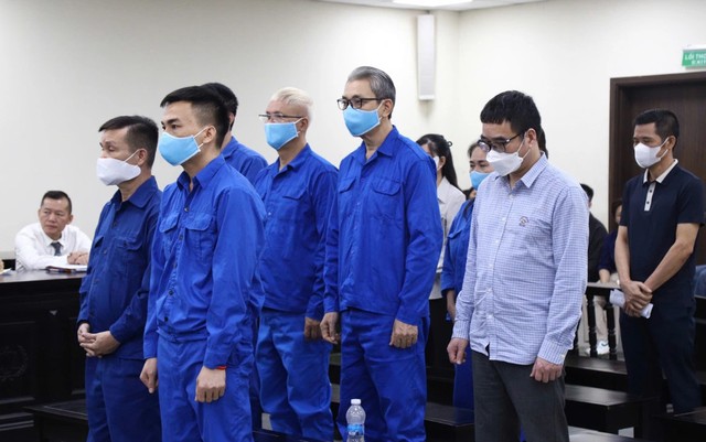 Các bị cáo bị Tòa án Nhân dân TP. Hà Nội đưa ra xét xử trong phiên tòa sơ thẩm. Các bị cáo bị Tòa án Nhân dân TP. Hà Nội đưa ra xét xử trong phiên tòa sơ thẩm.