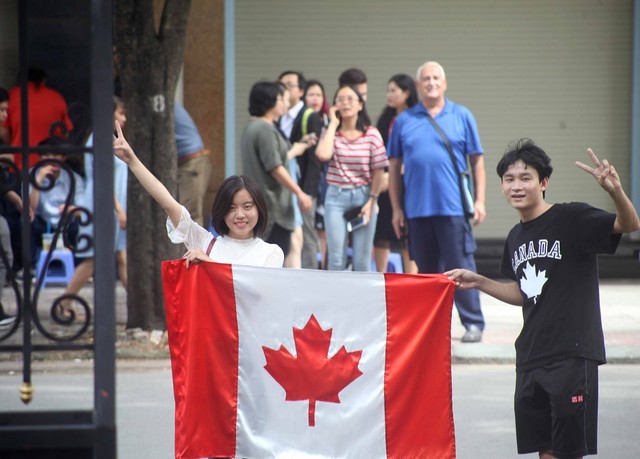 Thủ tướng Canada Justin Trudeau thăm và đánh cồng tại HOSE ảnh 11