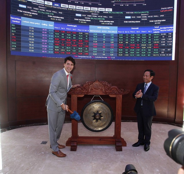 Thủ tướng Canada Justin Trudeau thăm và đánh cồng tại HOSE ảnh 3