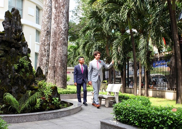 Thủ tướng Canada Justin Trudeau thăm và đánh cồng tại HOSE ảnh 5