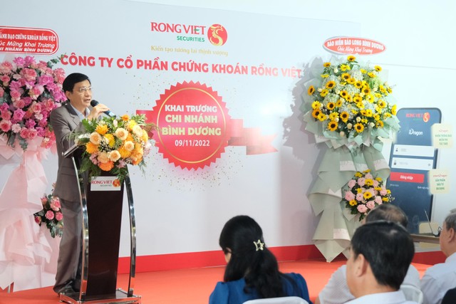 Ông Lê Nhị Năng - Vụ trưởng, Trưởng đại diện Văn phòng UBCKNN tại TP.HCM phát biểu tại buổi lễ khai trương Chi nhánh Bình Dương