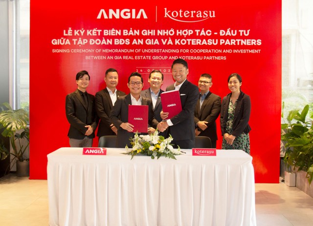 Đại diện An Gia (trái) và Koterasu Partners ký kết hợp tác - đầu tư