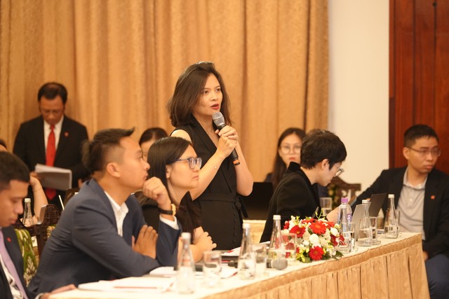 Bà Nguyễn Vũ Thùy Hương - Giám đốc Khối cao cấp phụ trách Khối Đầu tư và Khối nguồn vốn & Kinh doanh Tài chính Bà Nguyễn Vũ Thùy Hương - Giám đốc Khối cao cấp phụ trách Khối Đầu tư và Khối nguồn vốn & Kinh doanh Tài chính