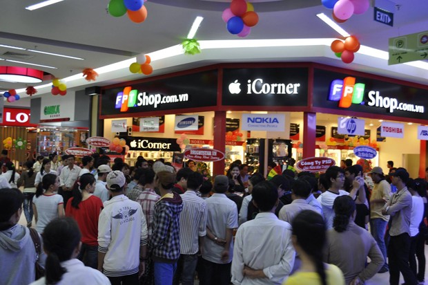 Cổ đông chất vấn lãnh đạo lớn tuổi, Tổng giám đốc FPT nói "không vấn đề" ảnh 2