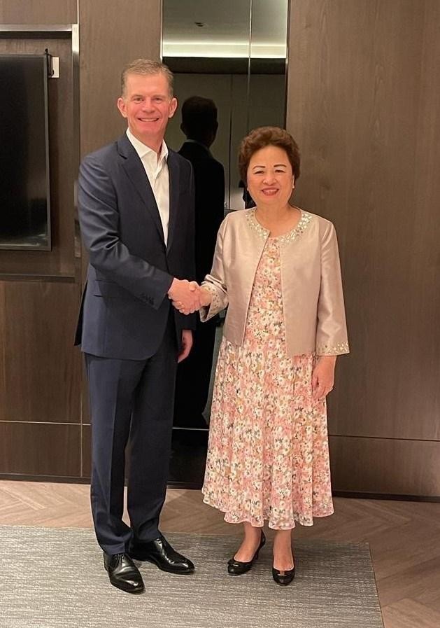 Bà Nguyễn Thị Nga và ông Guy Phillips trong buổi làm việc ngày 29/06/2022 tại Singapore Bà Nguyễn Thị Nga và ông Guy Phillips trong buổi làm việc ngày 29/06/2022 tại Singapore