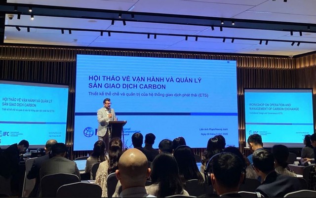 Nhiều doanh nghiệp quan tâm tới sàn các-bon Nhiều doanh nghiệp quan tâm tới sàn các-bon