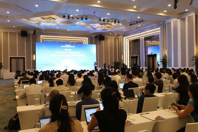 Toàn cảnh Hội nghị. Toàn cảnh Hội nghị.