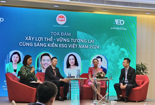 Các diễn giả tham gia toạ đàm.