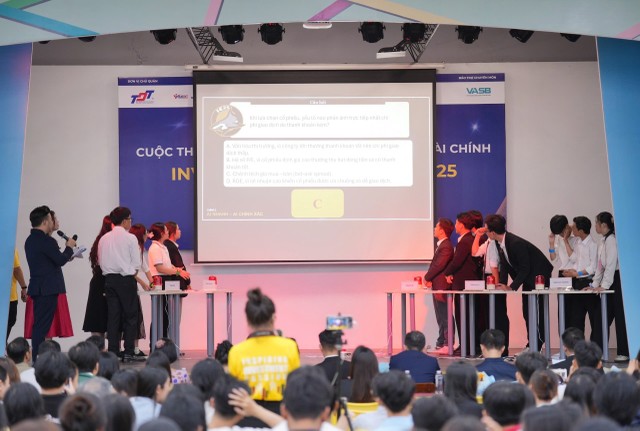 Các đội thi xuất sắc nhất tham gia tranh tài trong vòng 2.