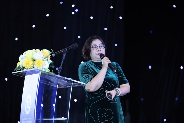 Bà Nguyễn Nam Anh, Giám đốc Phòng Quản lý Niêm yết Sở Giao dịch Chứng khoán TP.HCM (Ảnh: Lê Toàn)