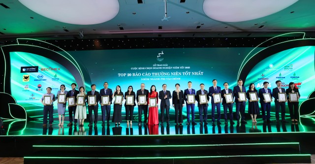 Top 20 báo cáo thường niên tốt nhất nhóm Phi tài chính (Ảnh: Lê Toàn)