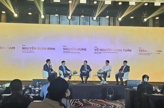 Các diễn giả chia sẻ tại sự kiện chiều ngày 10/04.