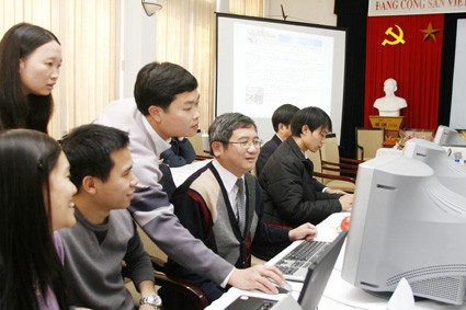 Giao lưu trực tuyến: "Chiến lược mới của các doanh nghiệp niêm yết" ảnh 13