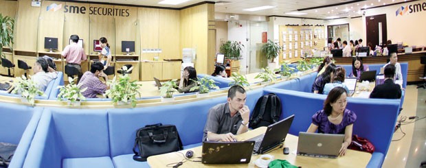 Xóa tên CTCK, trước mắt phải đi “đường vòng” ảnh 1