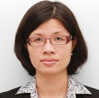 Bà Hoàng Thị Hoa, Chuyên viên phân tích cấp cao Công ty Dragon Capital