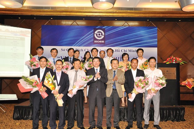 Doanh nghiệp lớn là trụ cột của thị trường   ảnh 1