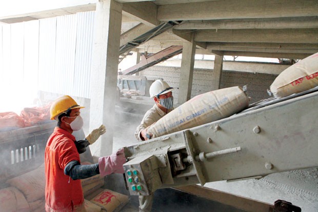 Xi măng rục rịch tăng giá bán ảnh 1