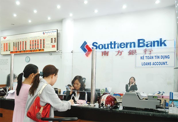 Xếp hàng bán nợ xấu cho VAMC ảnh 1